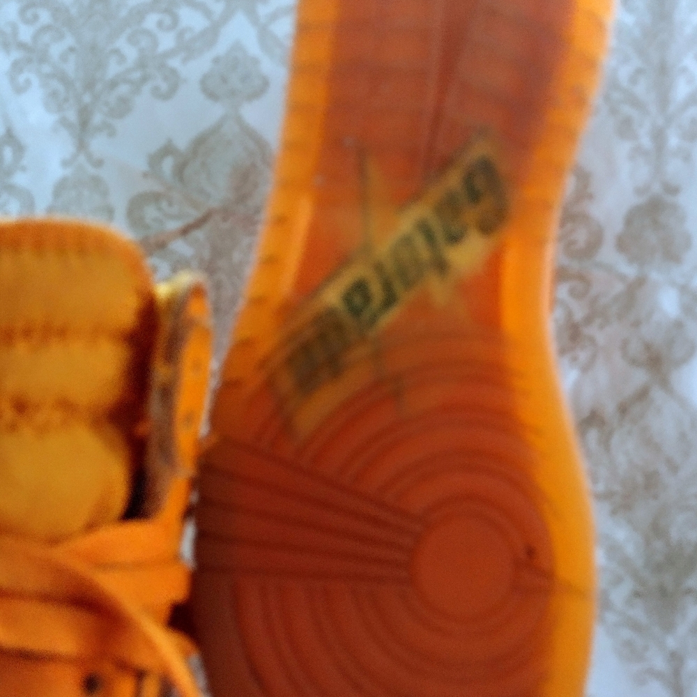 Air Jordan 1 Retro High OG G8RD "Orange Peel"